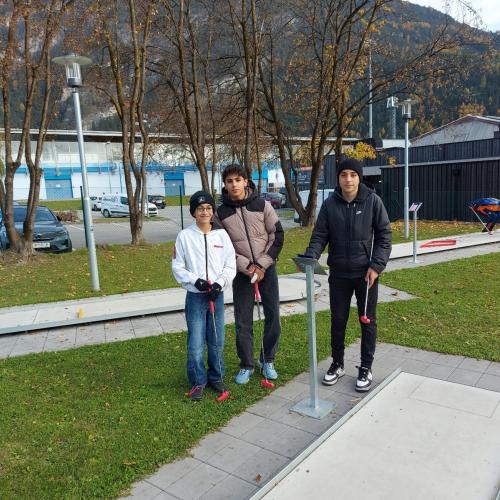 Klasse 3b: Vielfalt in Blockturnen