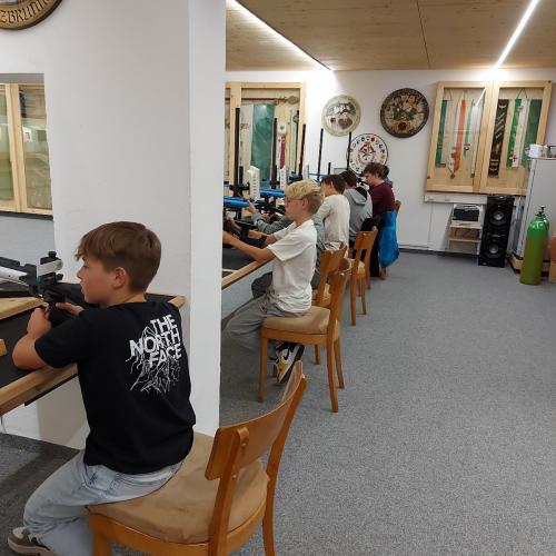 Klasse 3b: Vielfalt in Blockturnen